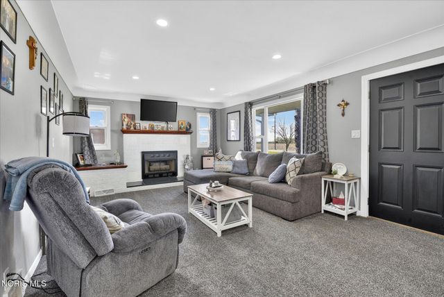 1655 Latcha Road, Millbury, OH 43447