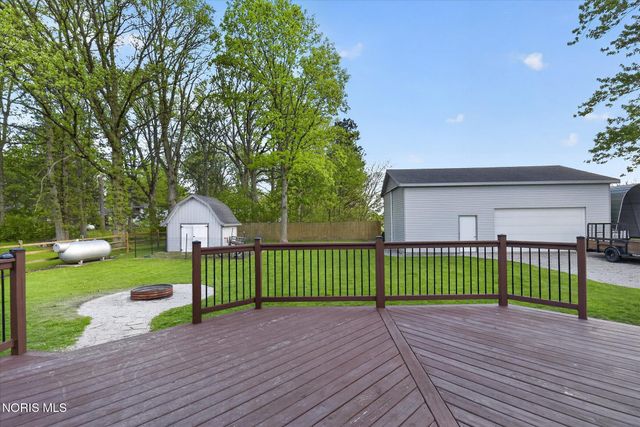 1655 Latcha Road, Millbury, OH 43447