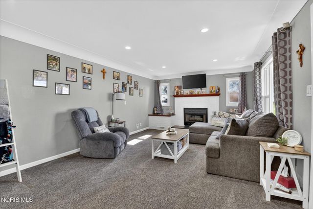 1655 Latcha Road, Millbury, OH 43447