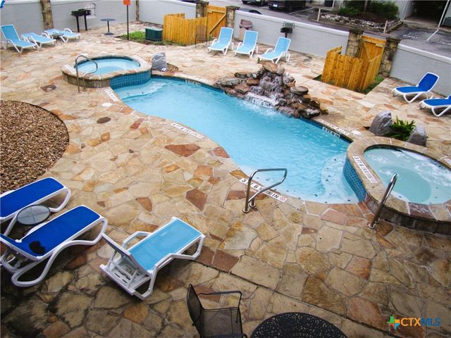730 E Mather Street J203, New Braunfels, TX 78130