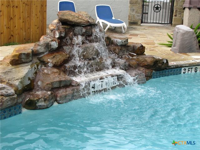 730 E Mather Street J203, New Braunfels, TX 78130