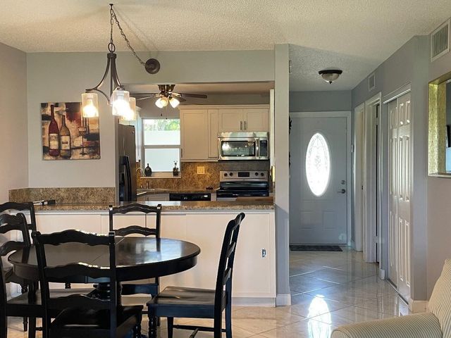 8900 Washington Boulevard 105a, Hollywood, FL 33025