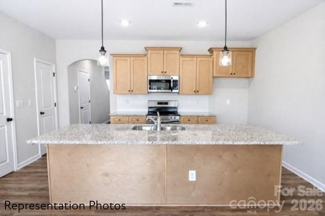 5905 Wallace Avenue, Charlotte, NC 28227