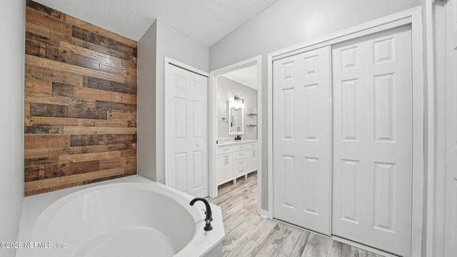 13001 AMBRIDGE Lane, Jacksonville, FL 32225