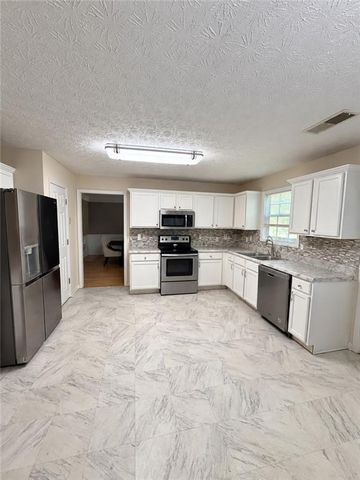 804 Pownal Lane, Hampton, GA 30228