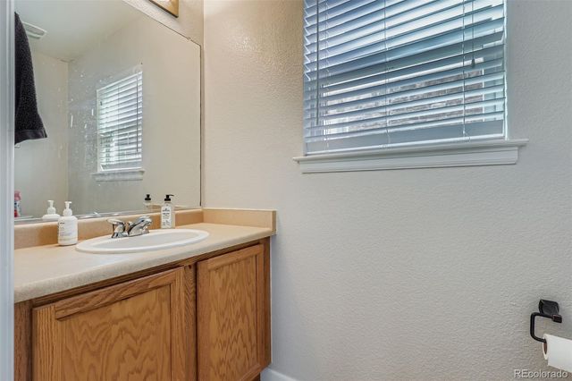 26053 E Geddes Circle, Aurora, CO 80016