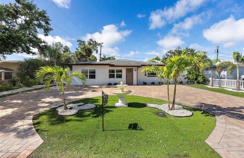 6750 W FLAMINGO WAY S, St Petersburg, FL 33707