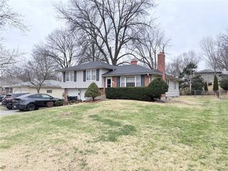 4942 N College Avenue, Kansas City, MO 64119