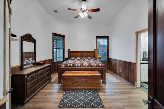 312 W 8th Street, Ferris, TX 75125