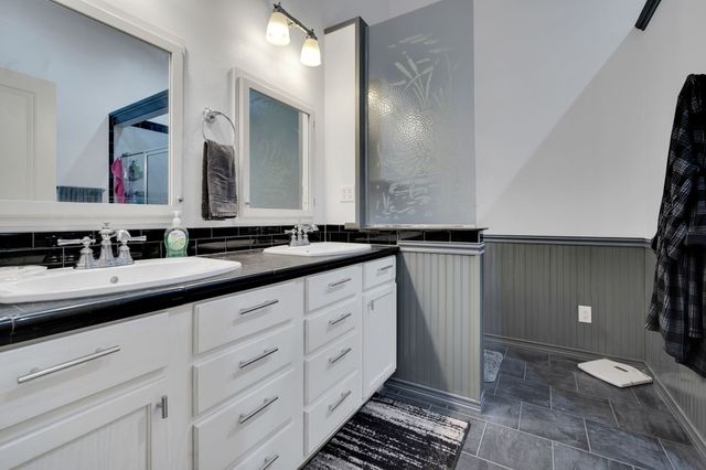 312 W 8th Street, Ferris, TX 75125