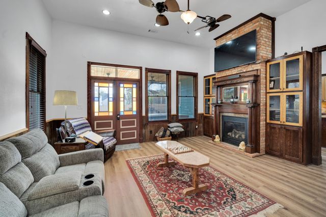 312 W 8th Street, Ferris, TX 75125