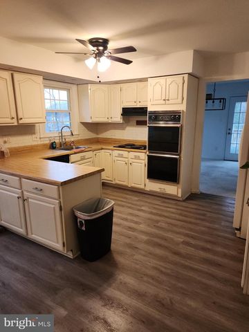 1220 HAWTHORNE LN, West Chester, PA 19380