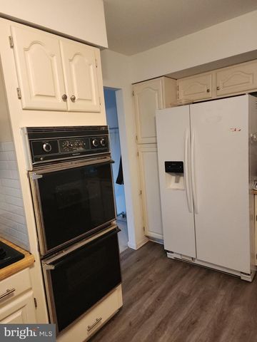 1220 HAWTHORNE LN, West Chester, PA 19380