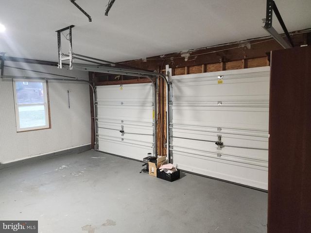 1220 HAWTHORNE LN, West Chester, PA 19380