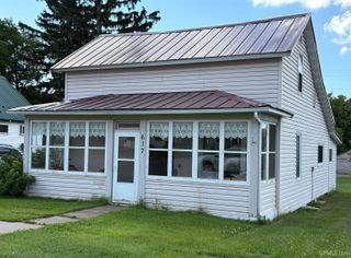 617 Lake Ave, Florence T-wi, WI 54121