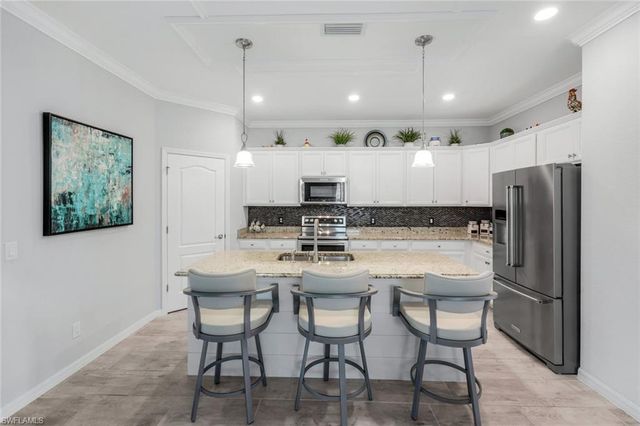 4244 Raffia Palm CIR, Naples, FL 34119