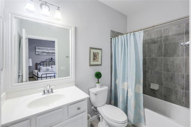 4244 Raffia Palm CIR, Naples, FL 34119