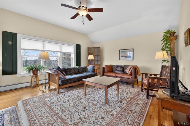 37 East Street, Skaneateles, NY 13152