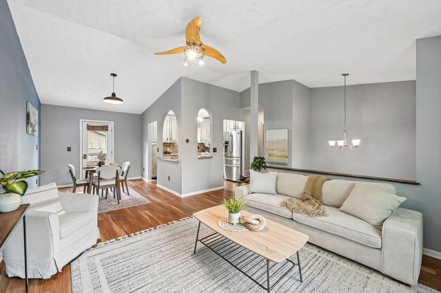 971 Ridenour Road, Gahanna, OH 43230