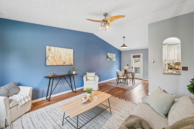 971 Ridenour Road, Gahanna, OH 43230