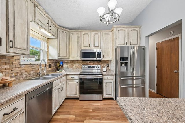 971 Ridenour Road, Gahanna, OH 43230