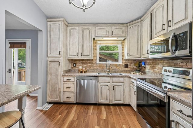 971 Ridenour Road, Gahanna, OH 43230