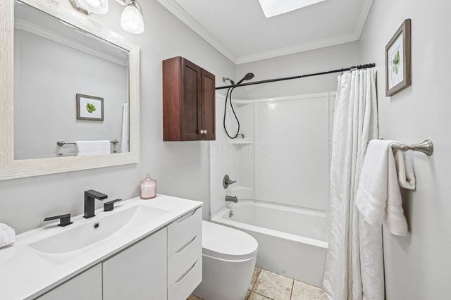 971 Ridenour Road, Gahanna, OH 43230