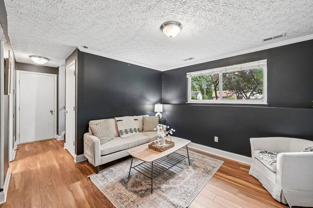 971 Ridenour Road, Gahanna, OH 43230