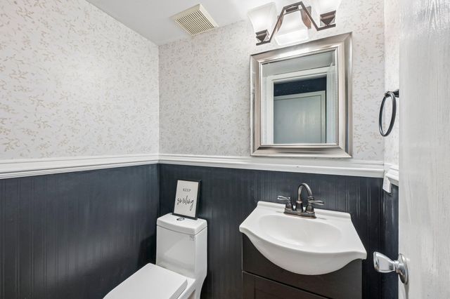 971 Ridenour Road, Gahanna, OH 43230