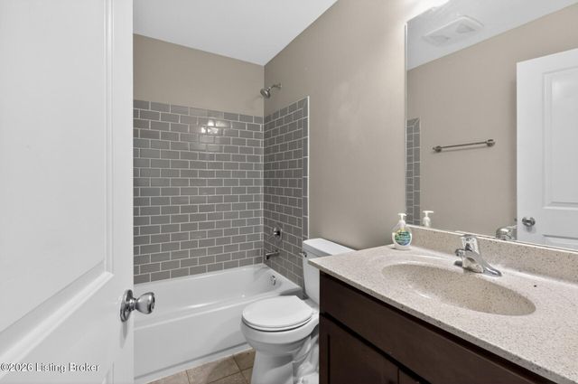 17512 Stallion Way, Louisville, KY 40245