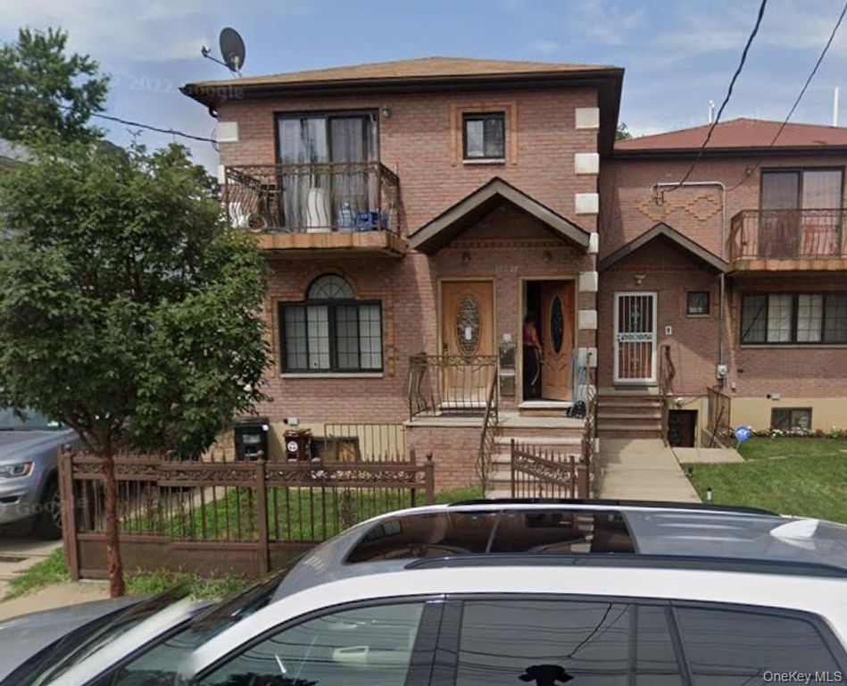 104-8 220th Street 2nd flr, Queens Village, NY 11429