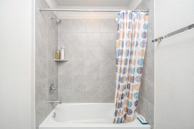 7422 Ramsgate Cliff Lane, Richmond, TX 77407