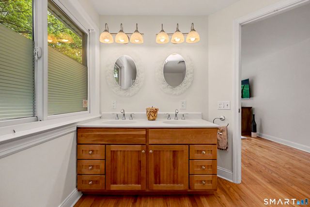 16 Ridgeland Circle, Wallingford, CT 06492