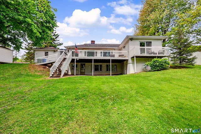 16 Ridgeland Circle, Wallingford, CT 06492