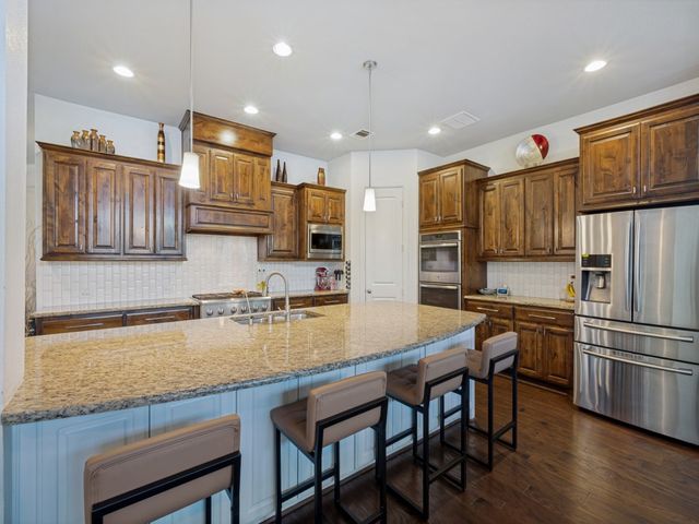 415 Dry Canyon Drive, Frisco, TX 75036
