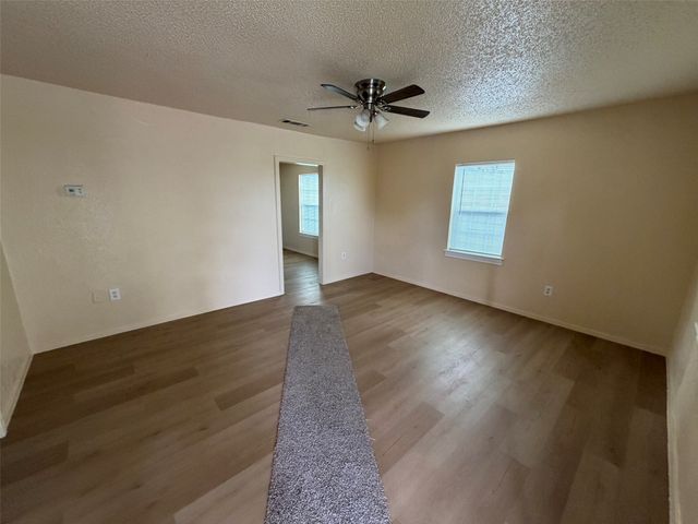 1114 Thorpe Springs Road, Granbury, TX 76048
