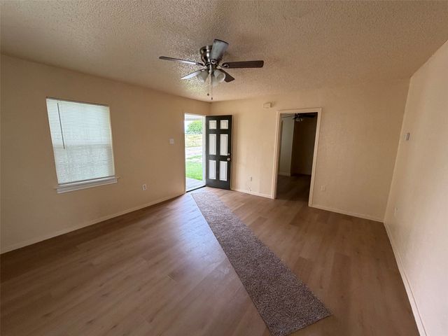 1114 Thorpe Springs Road, Granbury, TX 76048