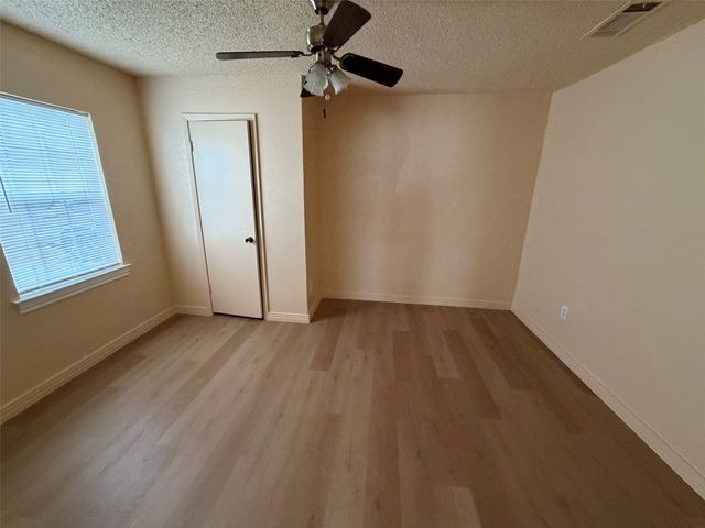 1114 Thorpe Springs Road, Granbury, TX 76048
