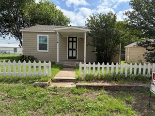 1114 Thorpe Springs Road, Granbury, TX 76048