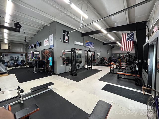 713 Ray Avenue, Hendersonville, NC 28792