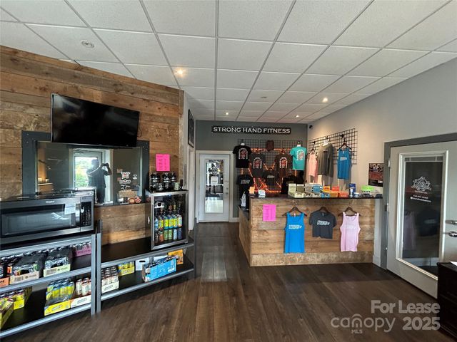 713 Ray Avenue, Hendersonville, NC 28792