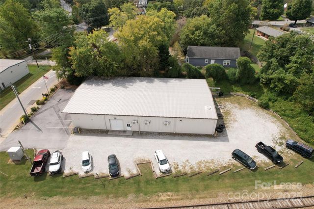 713 Ray Avenue, Hendersonville, NC 28792