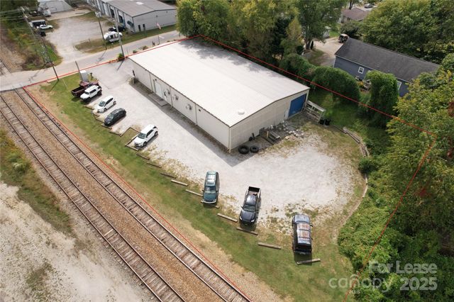 713 Ray Avenue, Hendersonville, NC 28792