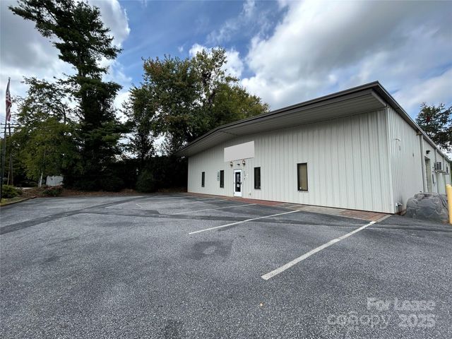 713 Ray Avenue, Hendersonville, NC 28792