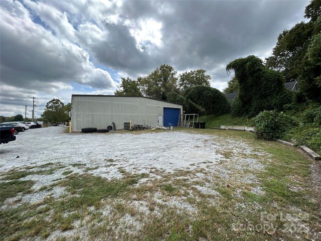 713 Ray Avenue, Hendersonville, NC 28792