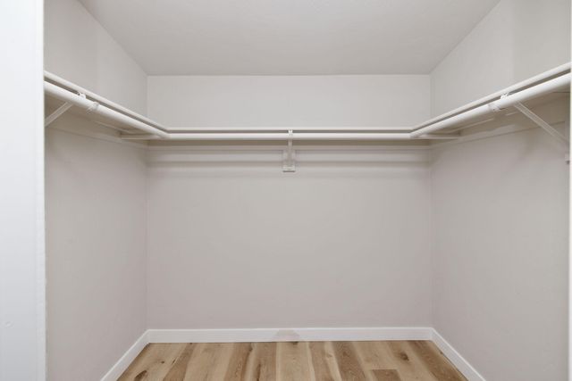 1175 W Maple Street, Exeter, CA 93221