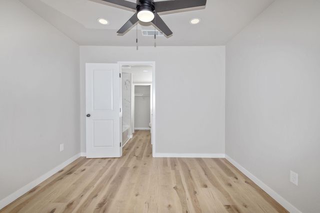 1175 W Maple Street, Exeter, CA 93221