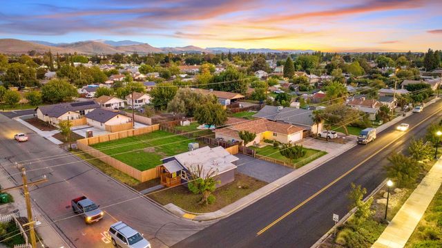 1175 W Maple Street, Exeter, CA 93221