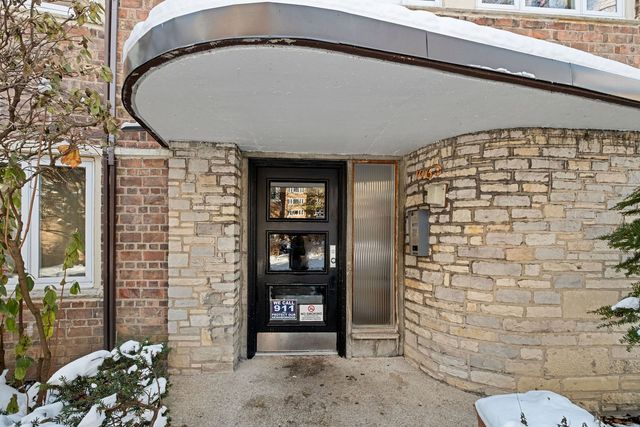 1960 W Hood Avenue 2C, Chicago, IL 60660