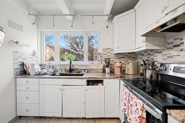 1960 W Hood Avenue 2C, Chicago, IL 60660